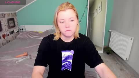 Lilly Depp online show from January 7, 2025, 1:46 pm