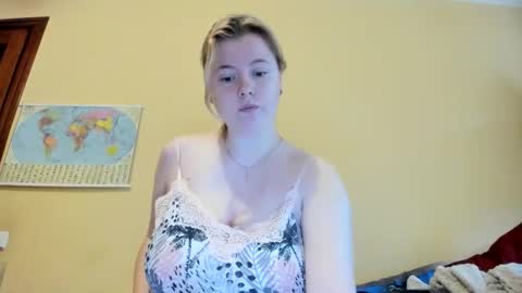 Lilly Depp online show from October 14, 2025, 8:15 am