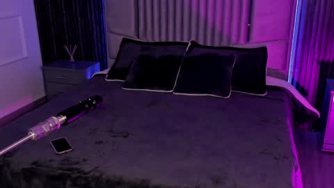 Lilly Ortiz online show from February 2, 2025, 10:02 am