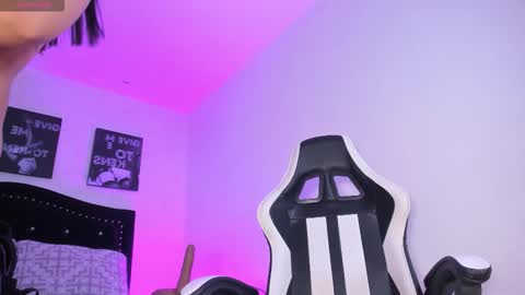 Lilly online show from October 20, 2025, 1:22 pm