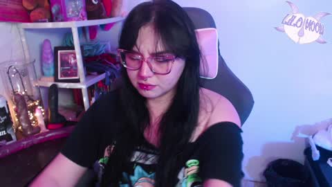 Snapshot of lilomoon69 chatting on January 9, 2025, 3:36 am Lilo online show from January 9, 2025, 3:36 am