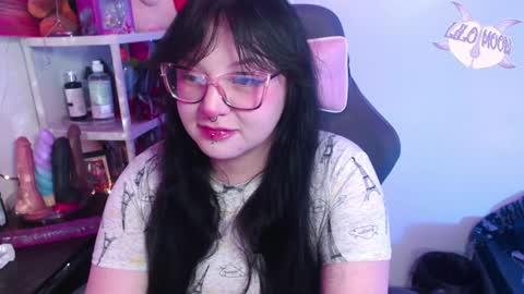 Snapshot of lilomoon69 chatting on January 14, 2025, 3:32 am Lilo online show from January 14, 2025, 3:32 am