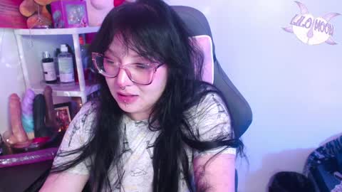 Snapshot of lilomoon69 chatting on January 14, 2025, 6:34 am Lilo online show from January 14, 2025, 6:34 am