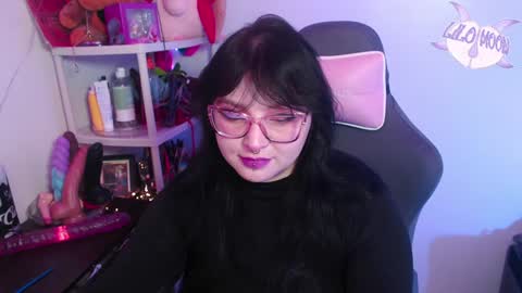 Snapshot of lilomoon69 chatting on January 18, 2025, 3:42 am Lilo online show from January 18, 2025, 3:42 am
