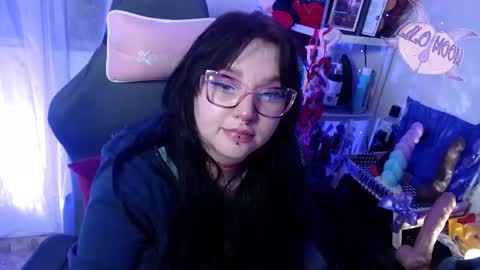 Snapshot of lilomoon69 chatting on February 17, 2025, 6:20 am Lilo online show from February 17, 2025, 6:20 am