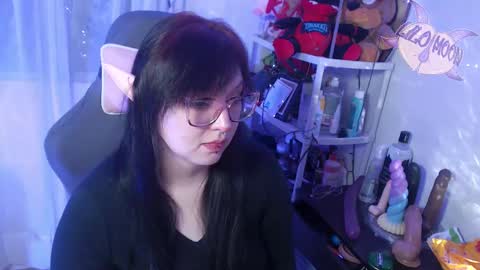 Snapshot of lilomoon69 chatting on February 27, 2025, 5:13 am Lilo online show from February 27, 2025, 5:13 am