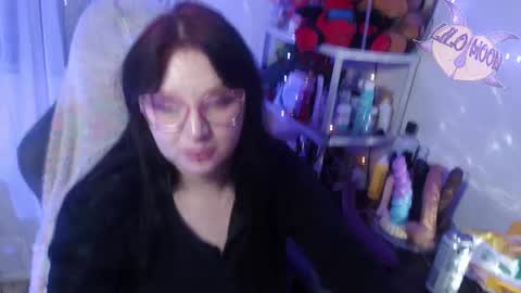 Snapshot of lilomoon69 chatting on March 7, 2025, 7:30 am Lilo online show from March 7, 2025, 7:30 am