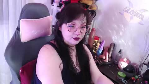 Snapshot of lilomoon69 chatting on September 10, 2025, 12:05 pm Lilo online show from September 10, 2025, 12:05 pm