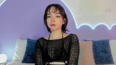 Lilou online show from January 27, 2025, 11:43 am