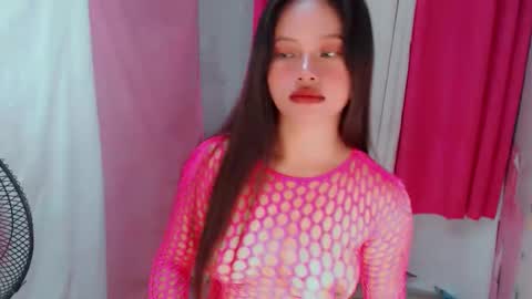 Snapshot of lilsweet_marie chatting on November 11, 2025, 10:10 pm Lilsweet marie online show from November 11, 2025, 10:10 pm