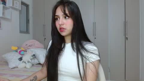 Snapshot of lily_crushx chatting on January 7, 2025, 7:52 am Lirio online show from January 7, 2025, 7:52 am