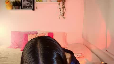 just lily online show from November 26, 2025, 11:39 pm