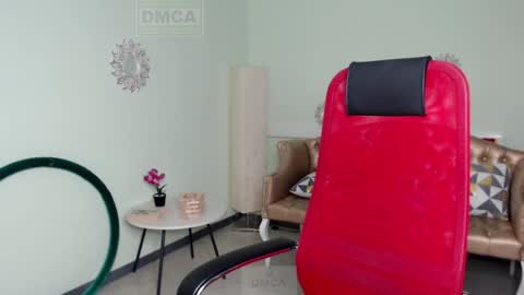 Lily online show from January 29, 2025, 4:26 am