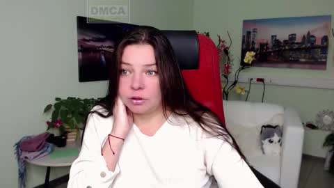 Lily online show from November 5, 2025, 4:45 am