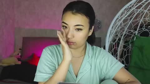 Lily online show from October 21, 2025, 6:03 am