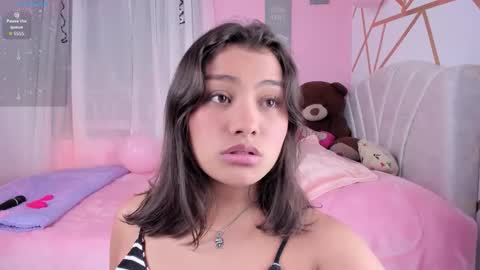 Snapshot of lily_fox1 chatting on September 19, 2025, 4:36 am Lily online show from September 19, 2025, 4:36 am