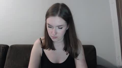 lily_love_x online show from October 5, 2025, 10:51 pm