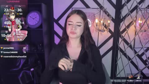 Snapshot of lily_moonlight chatting on December 8, 2024, 1:58 pm Lily online show from December 8, 2024, 1:58 pm