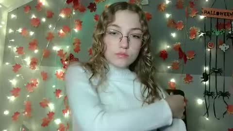 small lily online show from October 24, 2025, 5:09 pm