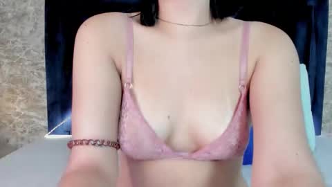 Snapshot of lily_woodz chatting on October 12, 2025, 3:44 pm LilyWoodz online show from October 12, 2025, 3:44 pm