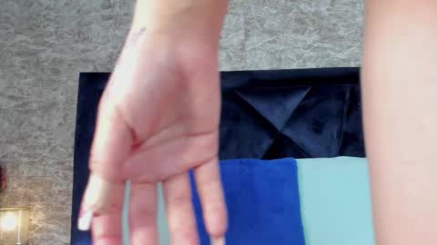 Snapshot of lily_woodz chatting on November 11, 2025, 7:03 pm LilyWoodz online show from November 11, 2025, 7:03 pm