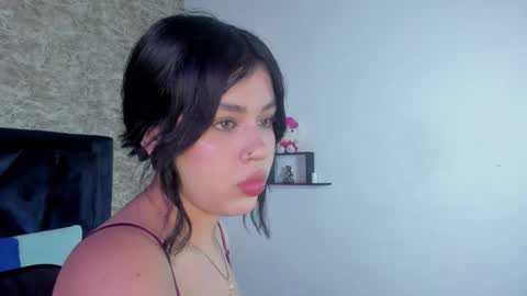 Snapshot of lily_woodz chatting on November 17, 2025, 7:19 pm LilyWoodz online show from November 17, 2025, 7:19 pm