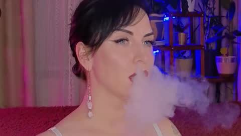 Lily online show from December 2, 2025, 5:08 pm