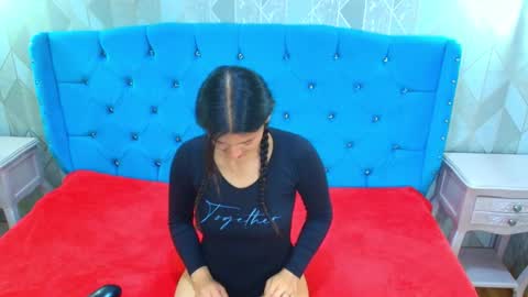 Snapshot of lilyevansxx chatting on September 13, 2025, 6:40 pm Lily online show from September 13, 2025, 6:40 pm
