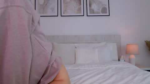 Snapshot of lilyroselyn chatting on February 10, 2025, 9:14 am Lily online show from February 10, 2025, 9:14 am