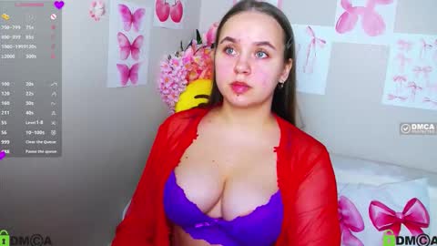 Lily online show from September 15, 2025, 7:41 am