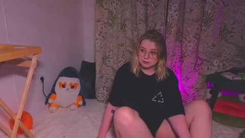 Snapshot of lime_cat chatting on November 7, 2025, 2:00 am lime cat online show from November 7, 2025, 2:00 am