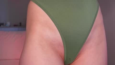 Snapshot of limy_sweet chatting on February 8, 2025, 7:04 am limy_sweet online show from February 8, 2025, 7:04 am