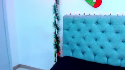 Snapshot of lina_bedoya chatting on December 28, 2024, 2:32 pm Lina Bedoya online show from December 28, 2024, 2:32 pm