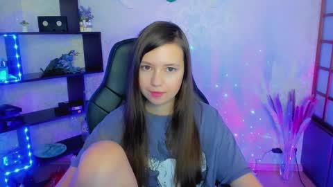 Lina online show from January 5, 2025, 2:17 am