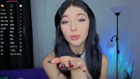 Snapshot of lina_leum chatting on December 4, 2025, 6:34 am Lina online show from December 4, 2025, 6:34 am