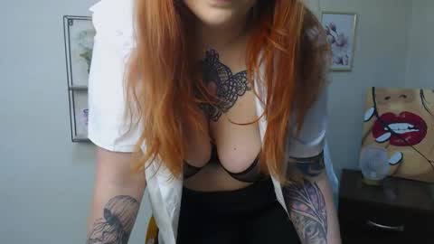 Snapshot of lina_ri chatting on November 22, 2025, 10:09 pm lina_ri online show from November 22, 2025, 10:09 pm