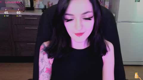 Snapshot of lina_tyaan chatting on October 2, 2025, 7:37 am Lina 3 1715622743 online show from October 2, 2025, 7:37 am