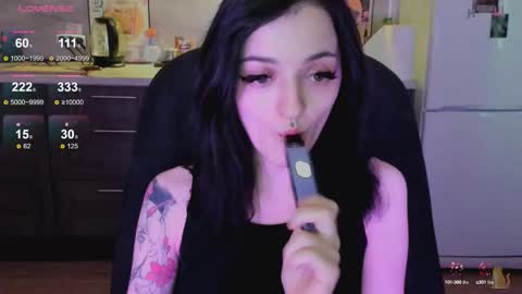 Snapshot of lina_tyaan chatting on October 4, 2025, 6:33 am Lina 3 1715622743 online show from October 4, 2025, 6:33 am