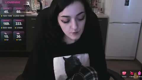 Snapshot of lina_tyaan chatting on November 17, 2025, 7:47 am Lina 3 1715622743 online show from November 17, 2025, 7:47 am