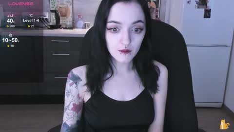 Snapshot of lina_tyaan chatting on December 15, 2025, 7:34 am Lina 3 1715622743 online show from December 15, 2025, 7:34 am