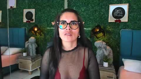 Lina  online show from October 29, 2025, 11:45 am