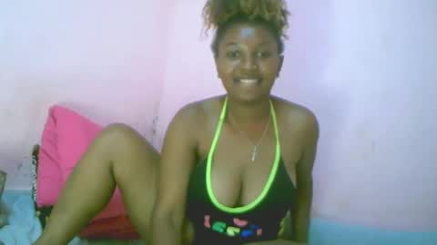 Snapshot of linah1123 chatting on September 30, 2025, 8:14 pm linah1123 online show from September 30, 2025, 8:14 pm