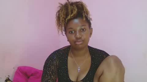 Snapshot of linah1123 chatting on October 2, 2025, 11:23 pm linah1123 online show from October 2, 2025, 11:23 pm