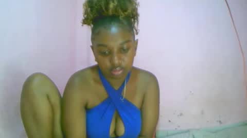 Snapshot of linah1123 chatting on October 17, 2025, 9:12 am linah1123 online show from October 17, 2025, 9:12 am