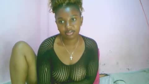 Snapshot of linah1123 chatting on October 18, 2025, 10:38 am linah1123 online show from October 18, 2025, 10:38 am