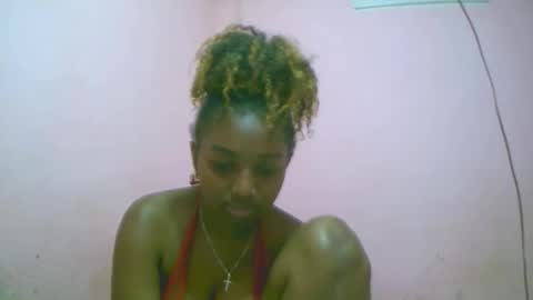 Snapshot of linah1123 chatting on October 19, 2025, 5:13 pm linah1123 online show from October 19, 2025, 5:13 pm