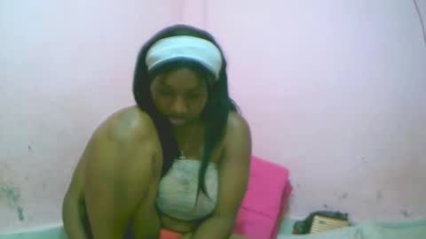 Snapshot of linah1123 chatting on October 23, 2025, 6:34 am linah1123 online show from October 23, 2025, 6:34 am