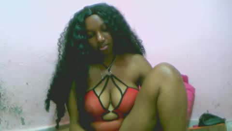 Snapshot of linah1123 chatting on November 15, 2025, 5:49 am linah1123 online show from November 15, 2025, 5:49 am