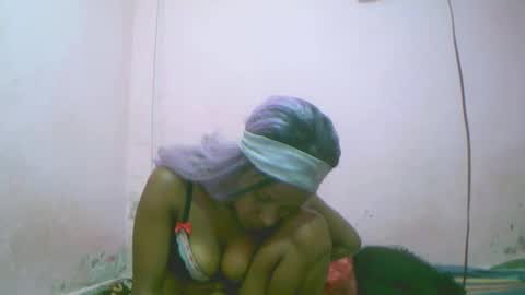 Snapshot of linah1123 chatting on December 5, 2025, 12:03 pm linah1123 online show from December 5, 2025, 12:03 pm