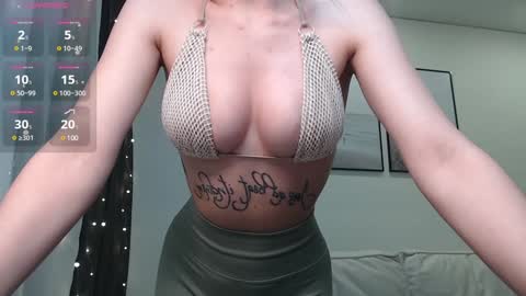 Snapshot of linaland2023 chatting on December 29, 2024, 2:00 pm Lina online show from December 29, 2024, 2:00 pm